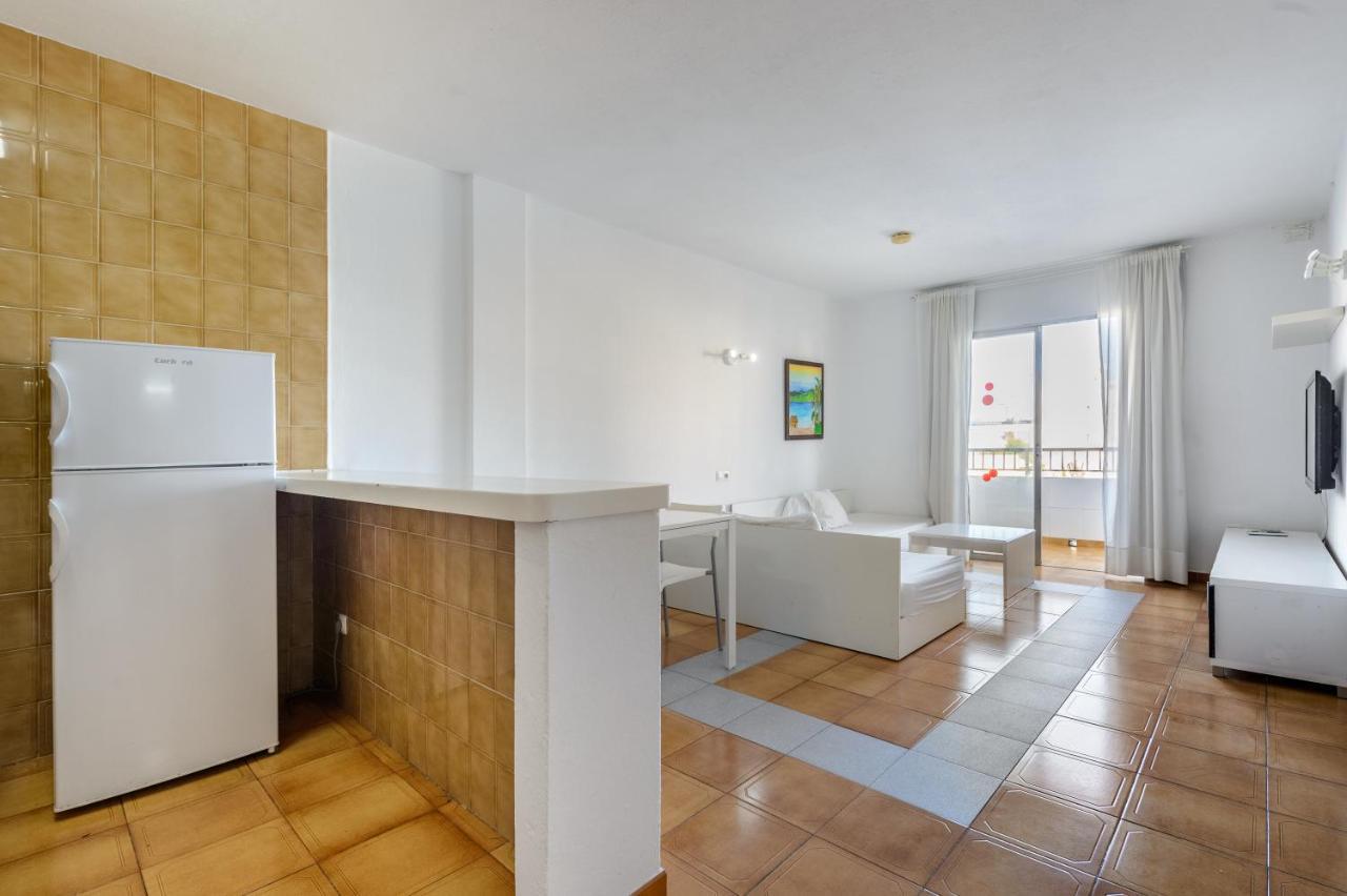 Apartamentos San Antonio Beach Eksteriør billede