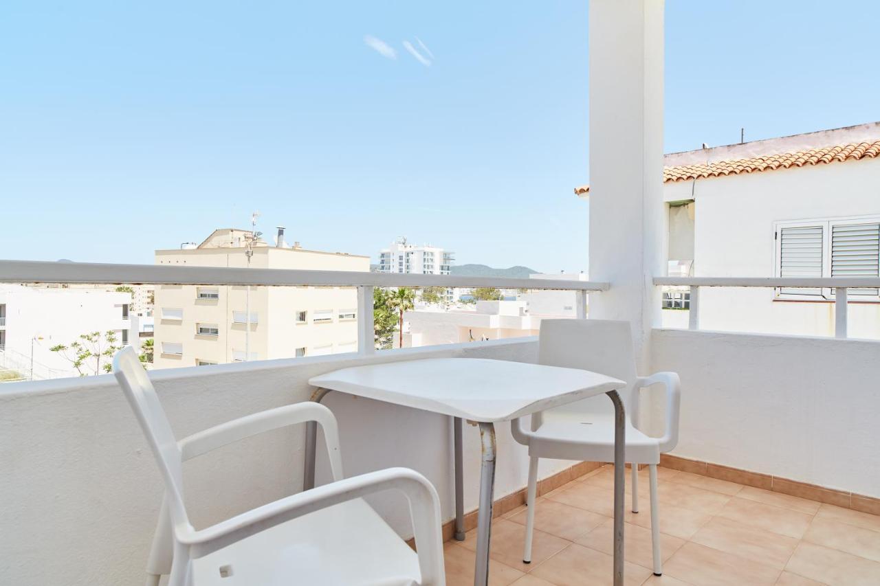 Apartamentos San Antonio Beach Eksteriør billede
