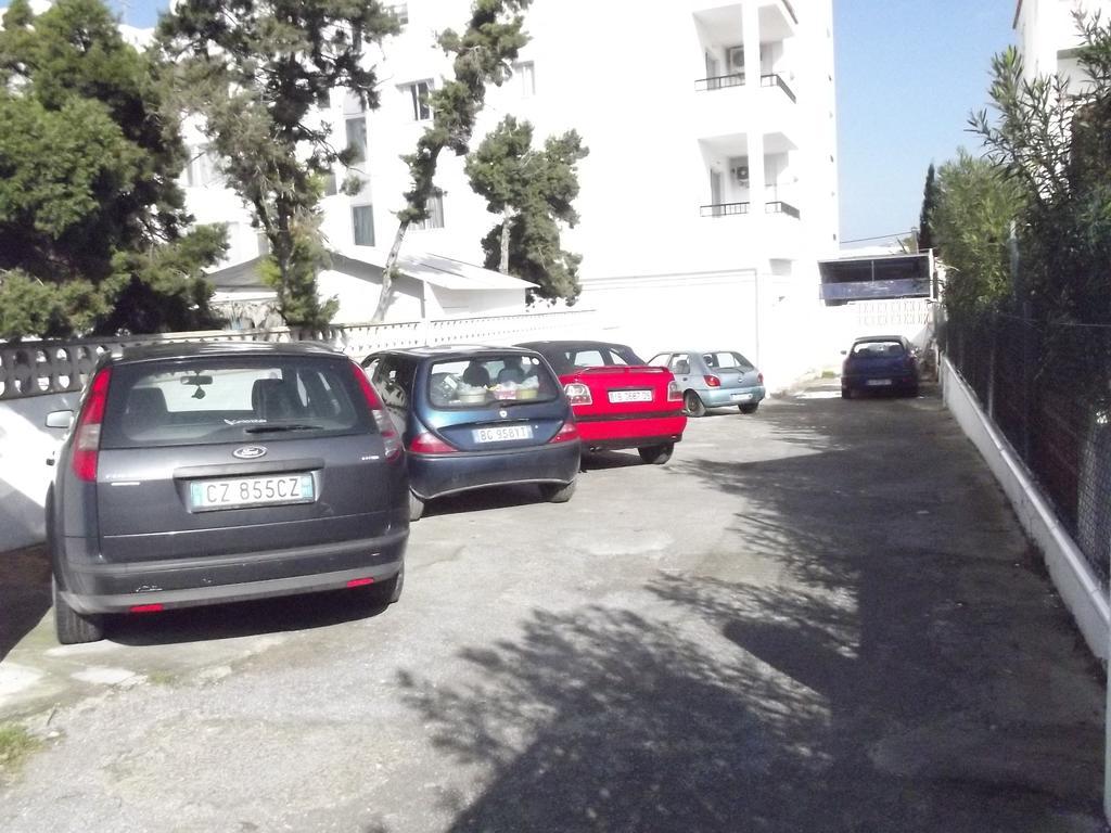 Apartamentos San Antonio Beach Eksteriør billede