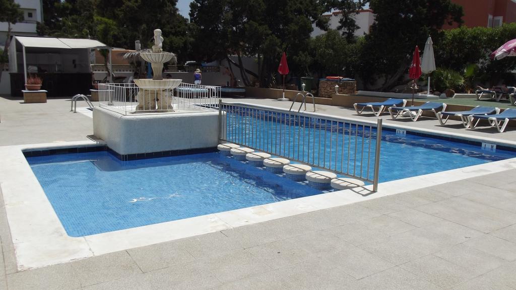 Apartamentos San Antonio Beach Eksteriør billede