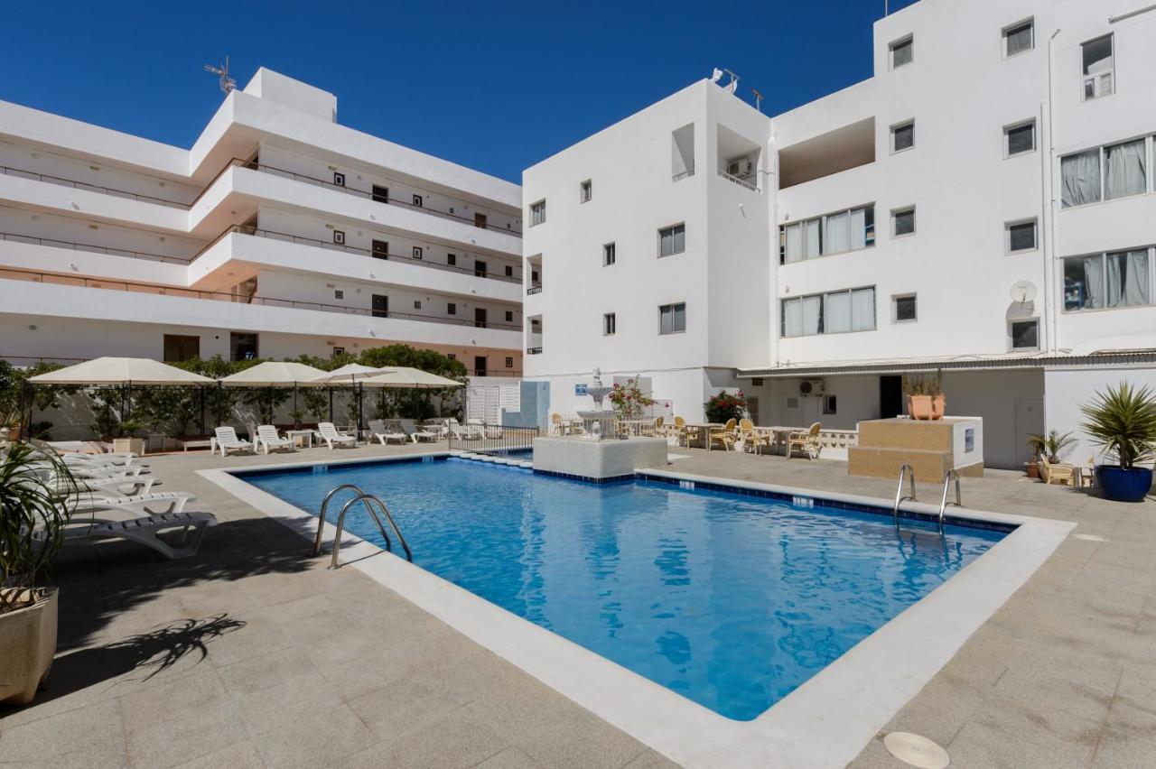 Apartamentos San Antonio Beach Eksteriør billede